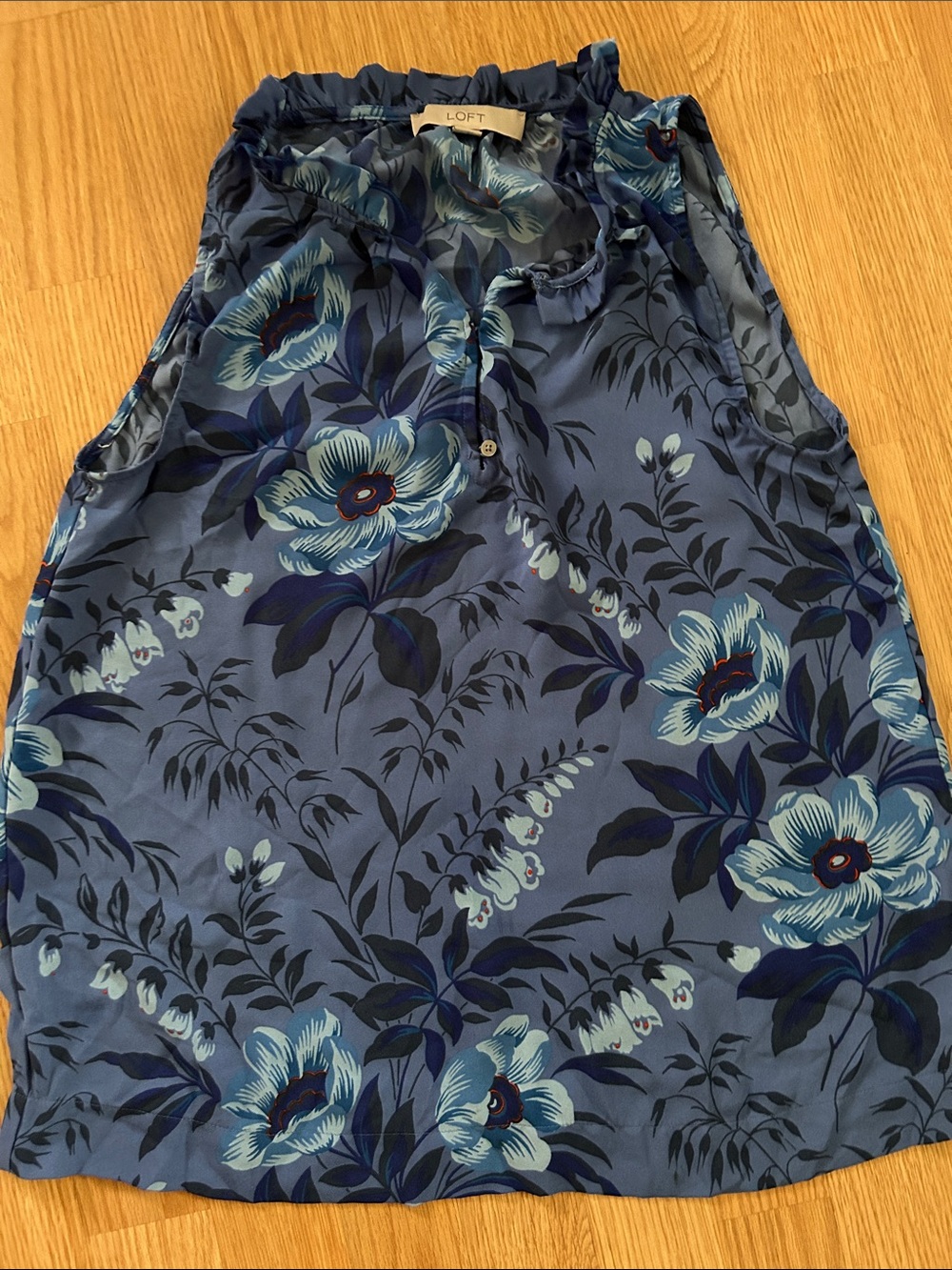 LOFT blue floral sleeveless blouse